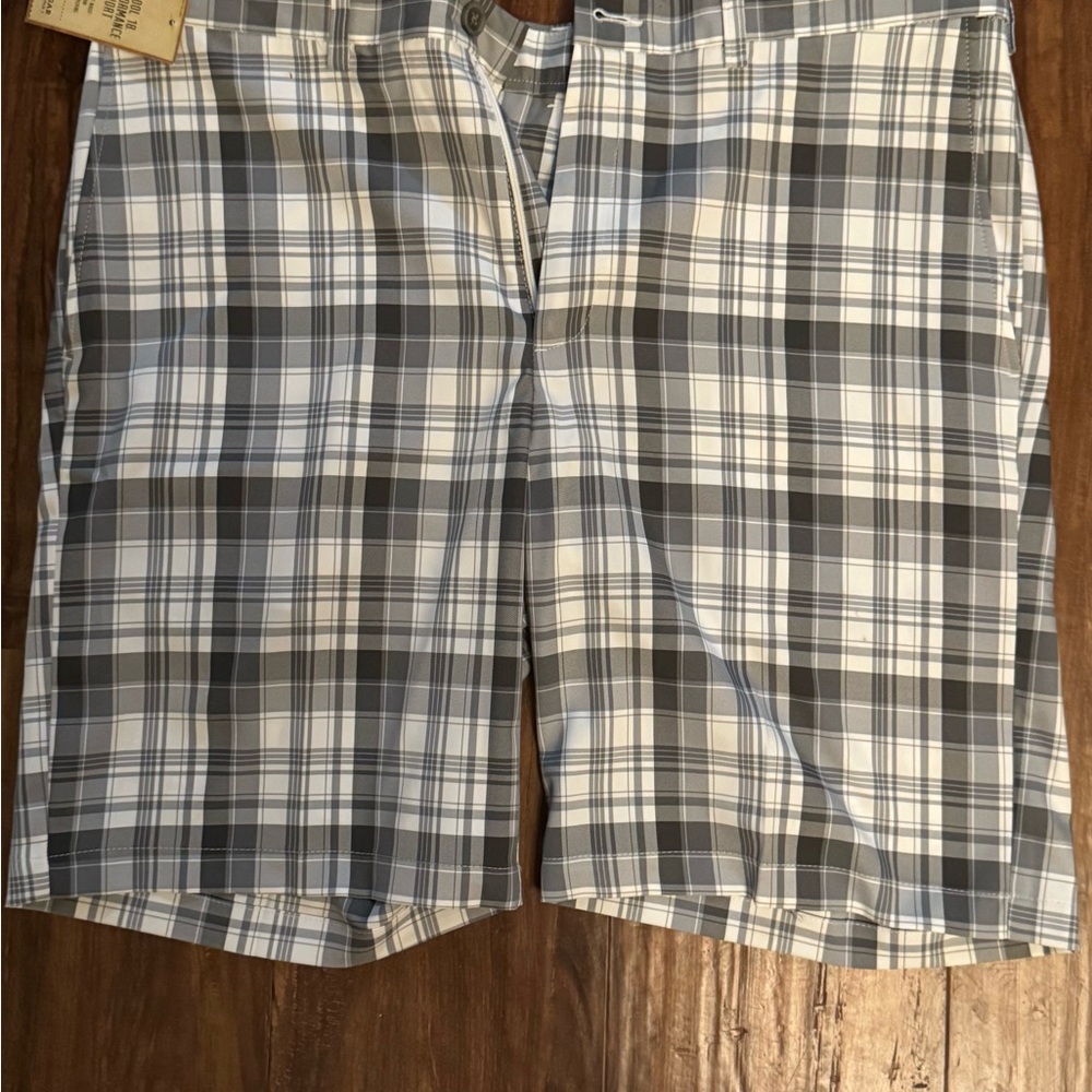 Haggar Gray Plaid Shorts NWT 36